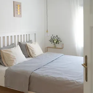  Apartment Mia